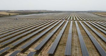 RWE leistet wichtigen Beitrag zur Entwicklung erneuerbarer Energien in Italien RWE beginnt Bau der ersten Solaranlage in Italien (Foto: RWE.)