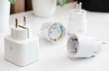 Smart Plug – kleine Lösung, große Wirkung für die Umwelt (Foto: AdobeStock - 898530240 Proxima Studio)