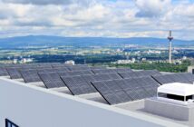 PV-Anlagen für Gewerbe: Wie Unternehmen durch Eigenstromnutzung ihre Fixkosten radikal senken (Foto: AdobeStock - Val Thoermer - 422378718)